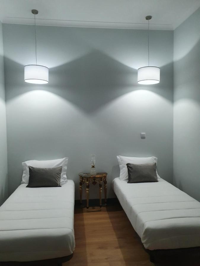 Estacao Real Hostel วีลาฟรังกา เด ชีรา ภายนอก รูปภาพ